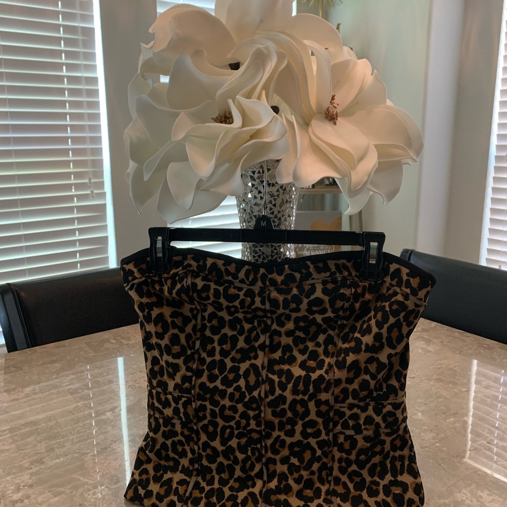 New with tags, WHBM bustier, size 6!